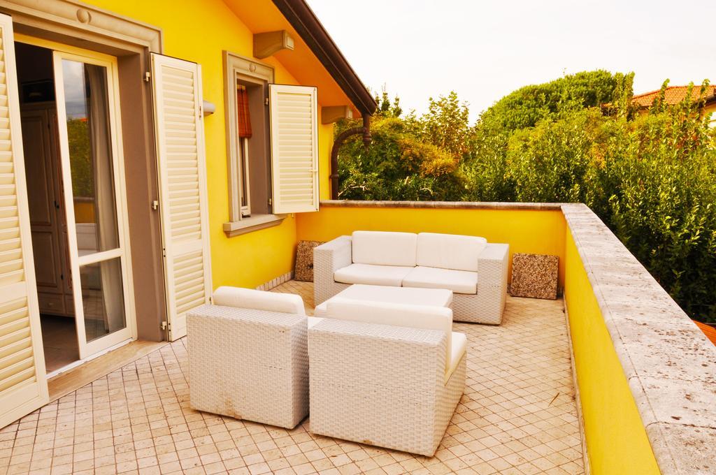 Holiday Apartments Fiumetto Marina di Pietrasanta Exterior photo