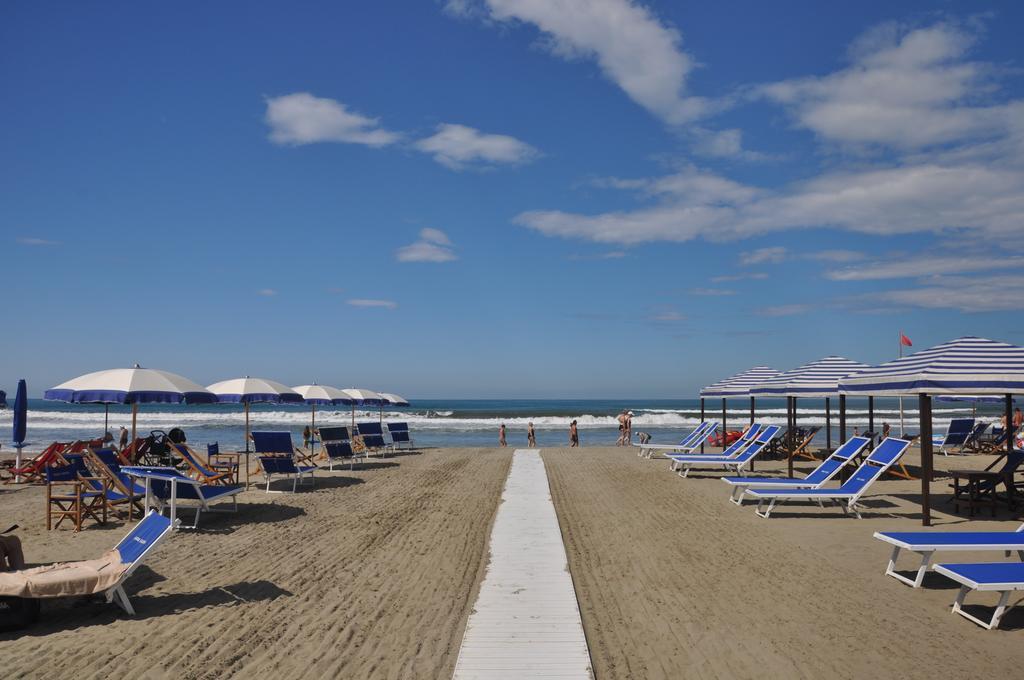 Holiday Apartments Fiumetto Marina di Pietrasanta Exterior photo